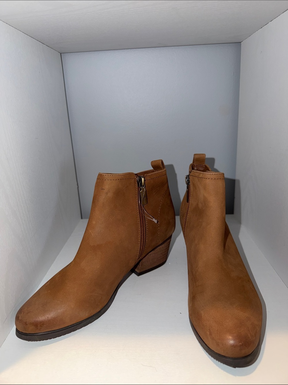 NWOT Women's Tan Ankle Booties with Side Zip